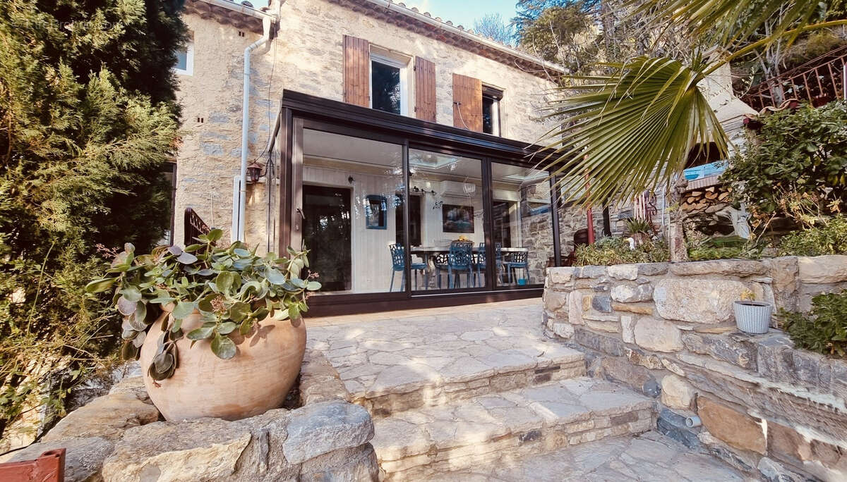 Maison à VILLENEUVE-LES-CORBIERES