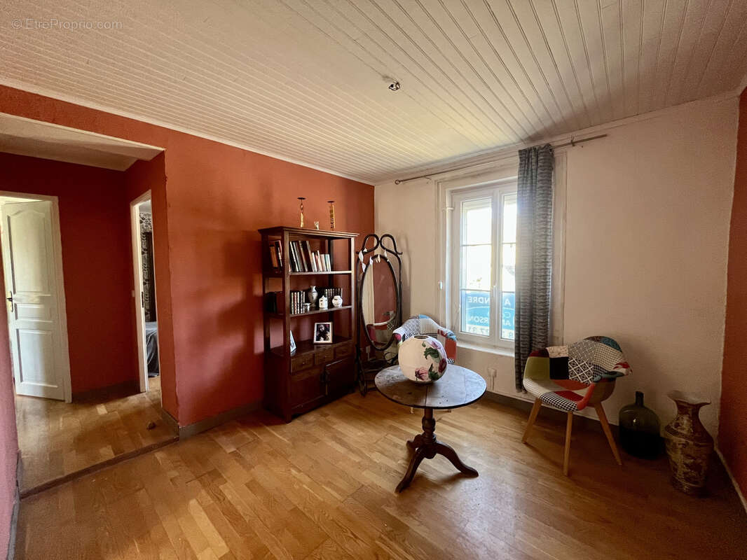 Maison à PORT-EN-BESSIN-HUPPAIN