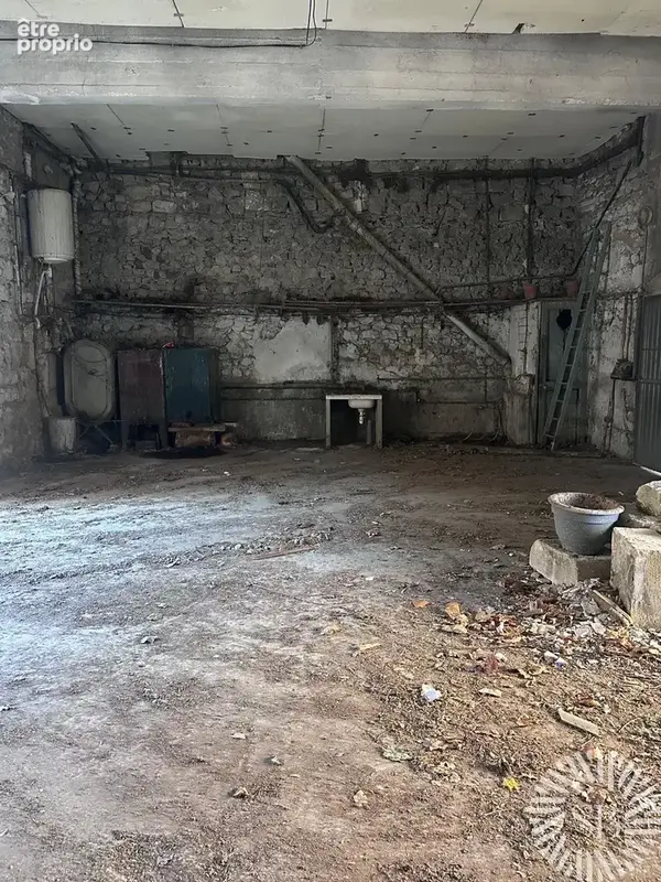 Opportunité Noves Appartement,  garage et cour constructibles - photo 4