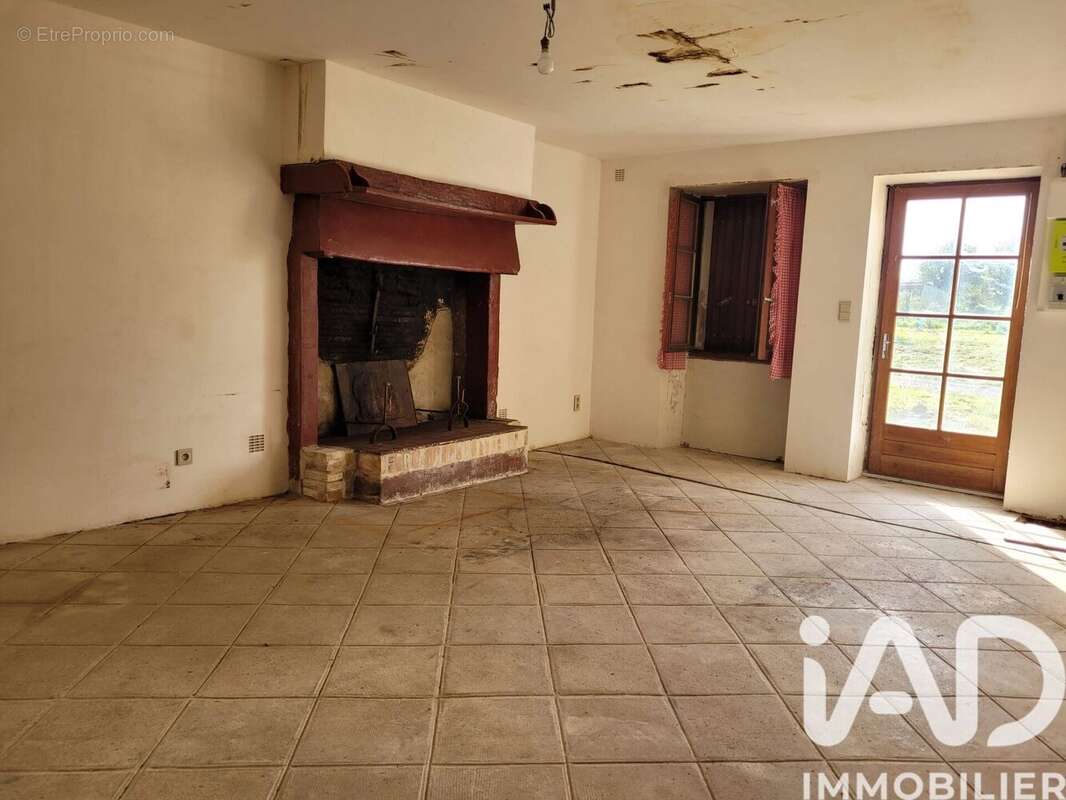 Maison 84 m² à Benest  - photo 7