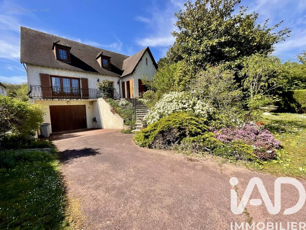 Photo 1 - Maison à LA VILLE-DU-BOIS