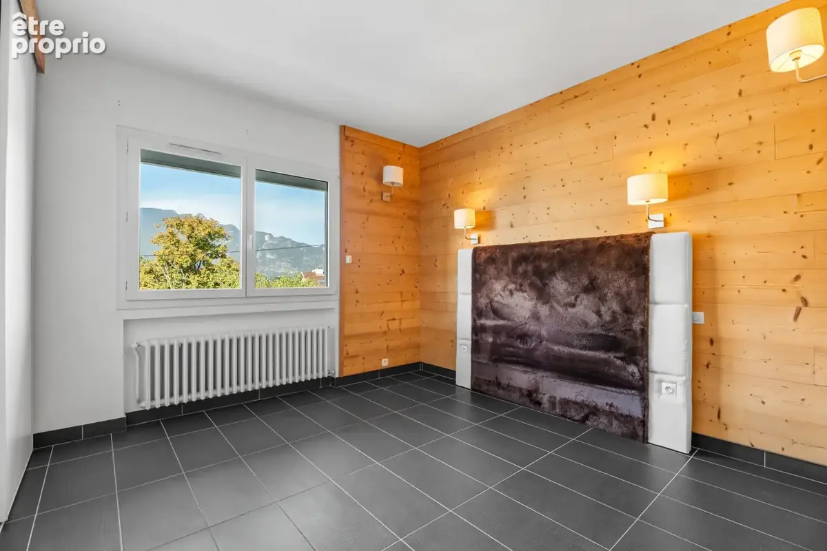 Aix-les-Bains - Maison 250 m2 - Terrain 908 m2 - photo 12