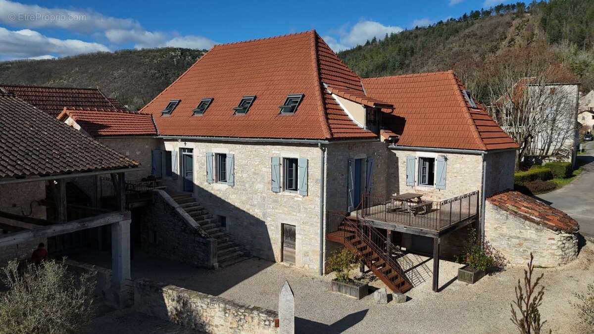 Maison à TOUR-DE-FAURE
