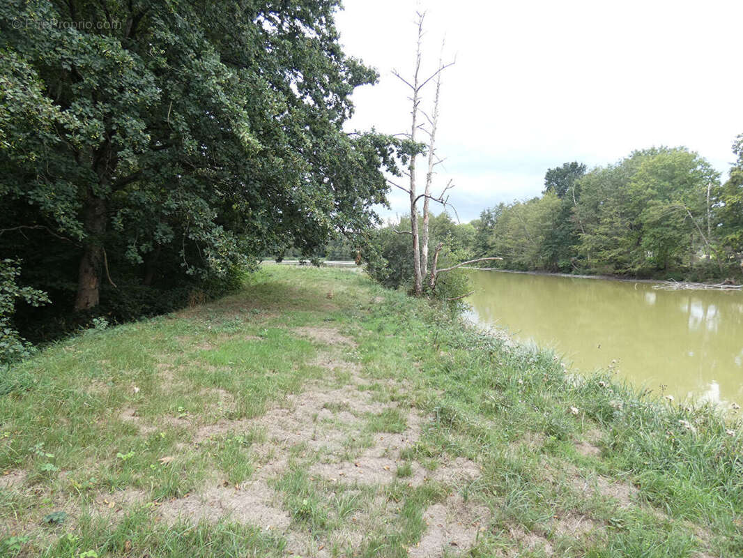Terrain à SULLY-SUR-LOIRE