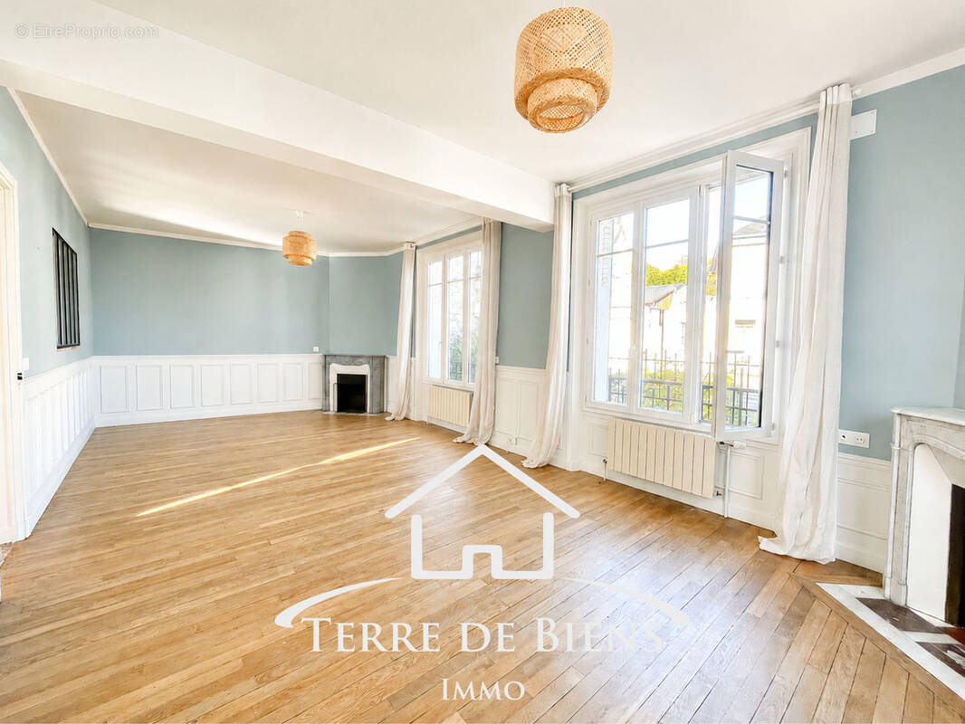 Maison à HARTENNES-ET-TAUX