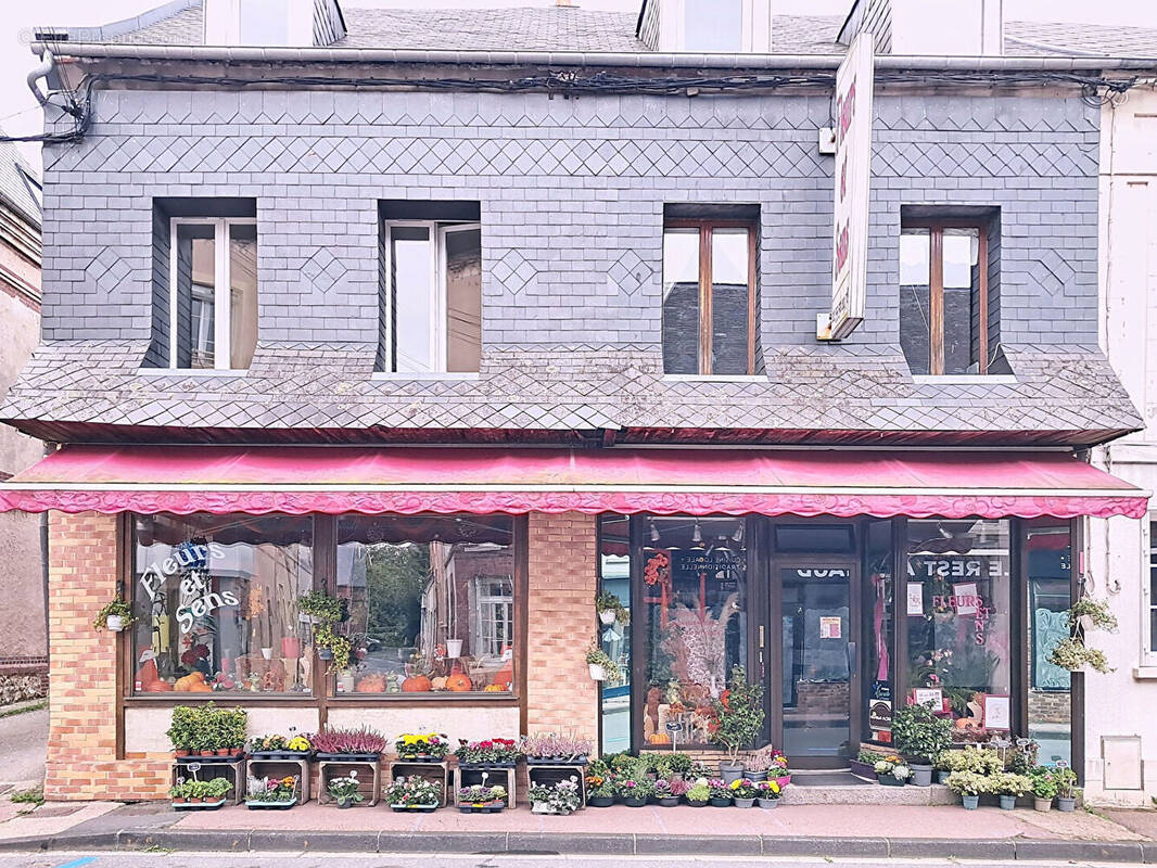 Commerce à FAUVILLE-EN-CAUX