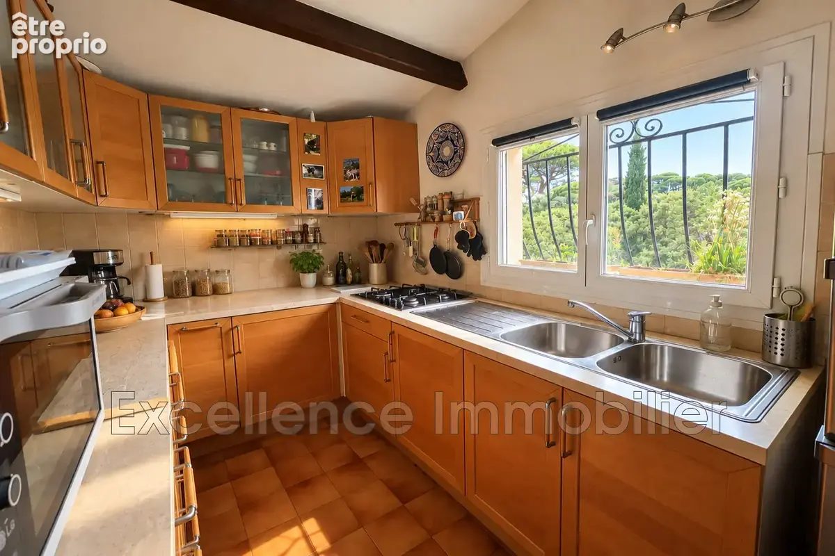 Maison 8 pièces 140 m² à vendre à Sainte-Maxime (83120) - photo 7