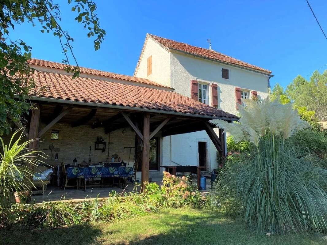 Maison à FRAYSSINET-LE-GELAT
