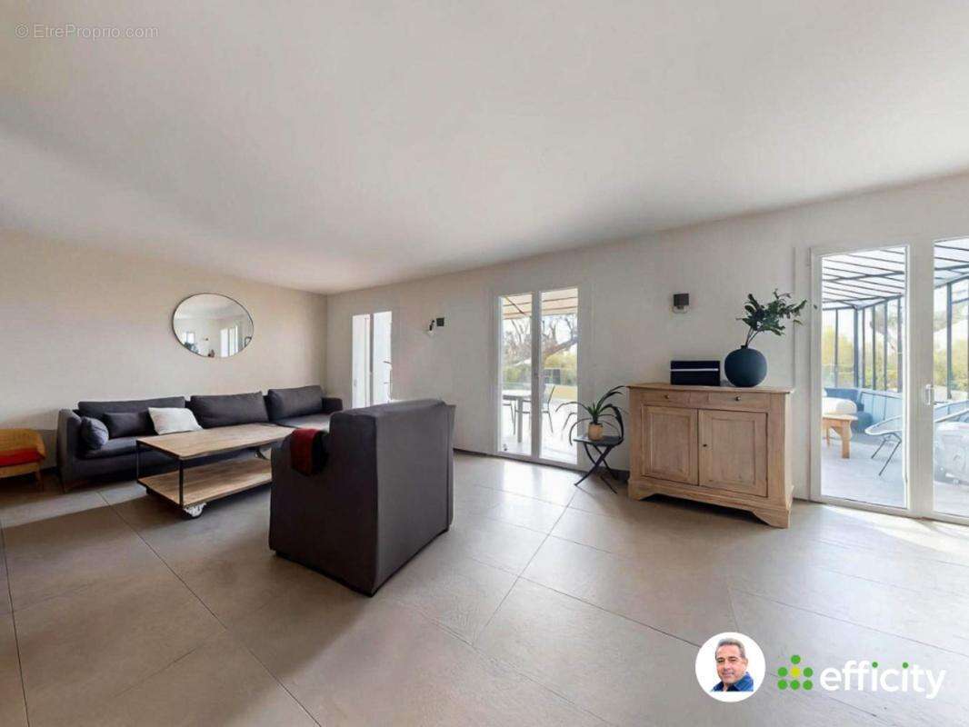 Maison à MONTMERLE-SUR-SAONE