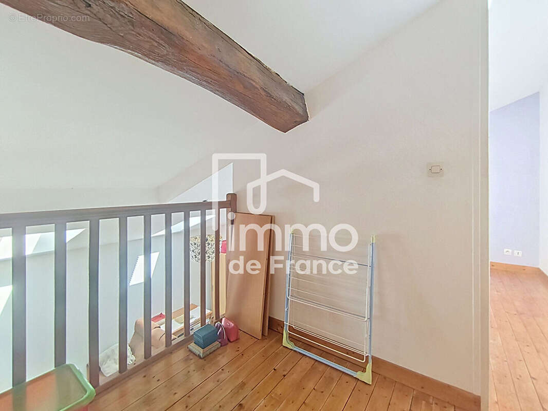 Appartement Meximieux 2 pièces  en duplexe de 43 m2 + terrain et place de parking - photo 8