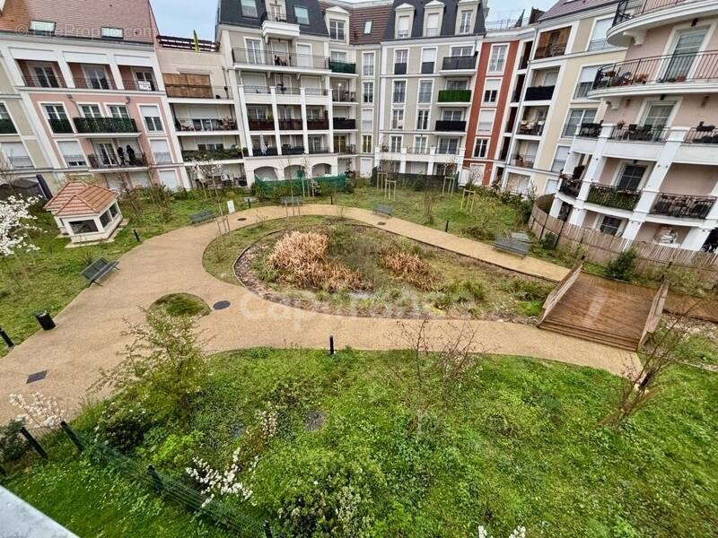 Appartement à LE BLANC-MESNIL