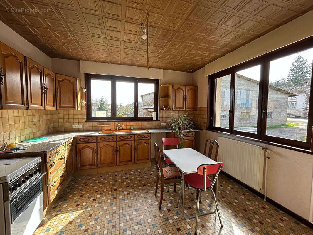 Maison à BLEURVILLE