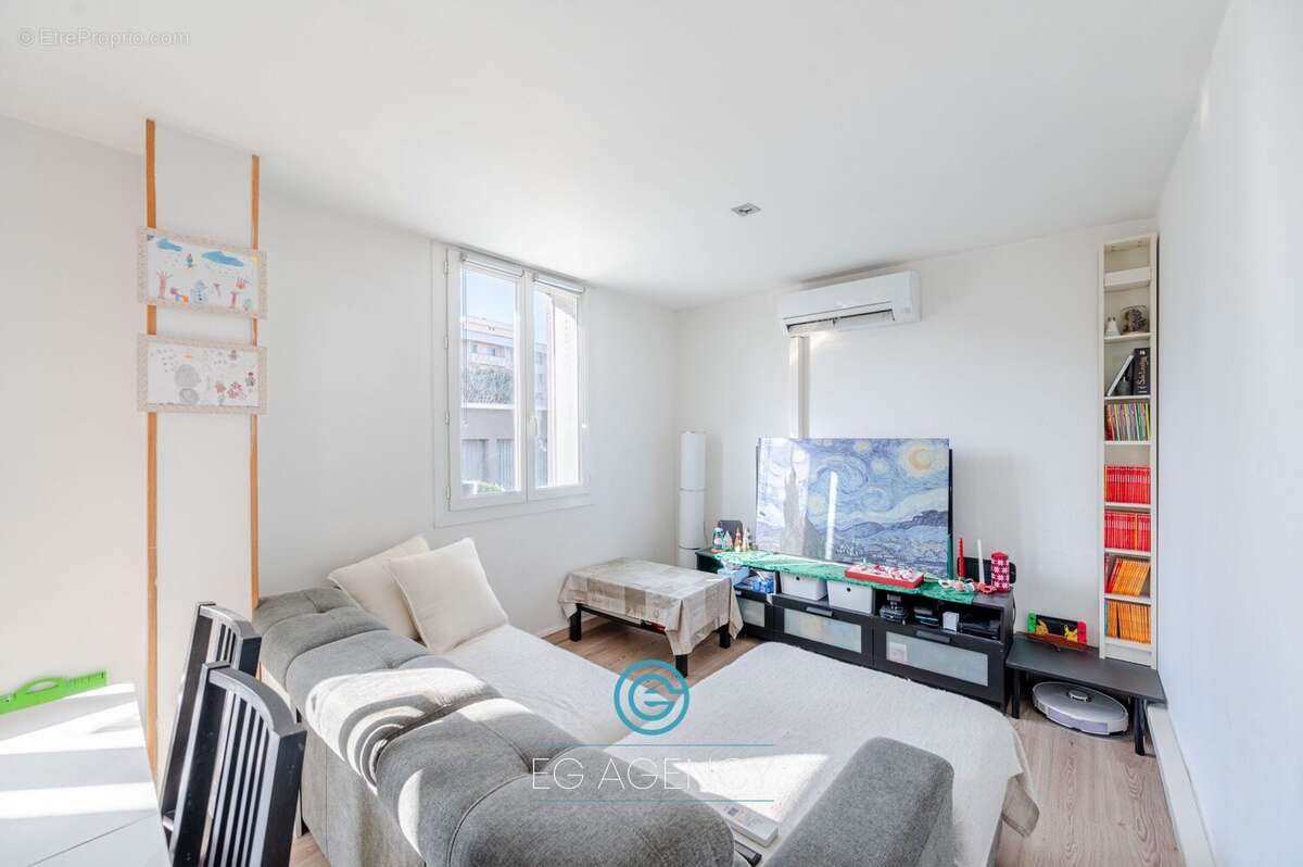 Appartement à MARSEILLE-9E