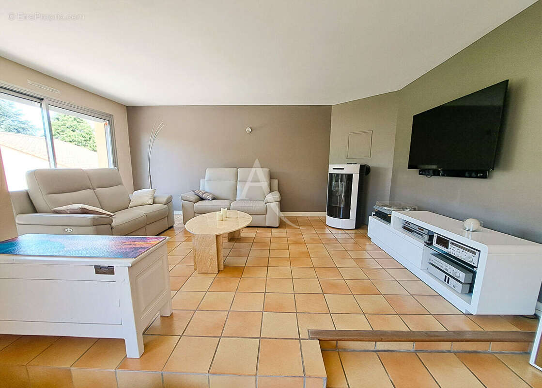 Maison à POUZAUGES