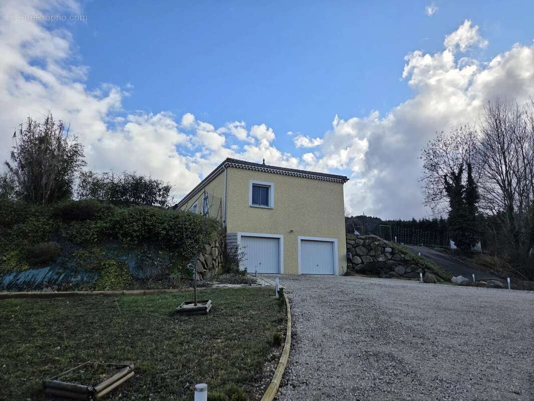 Maison à GILHOC-SUR-ORMEZE