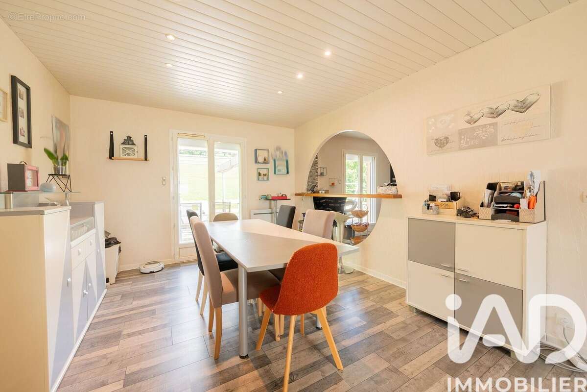 Maison 96 m² à Sapogne-Et-Feucheres  - photo 7