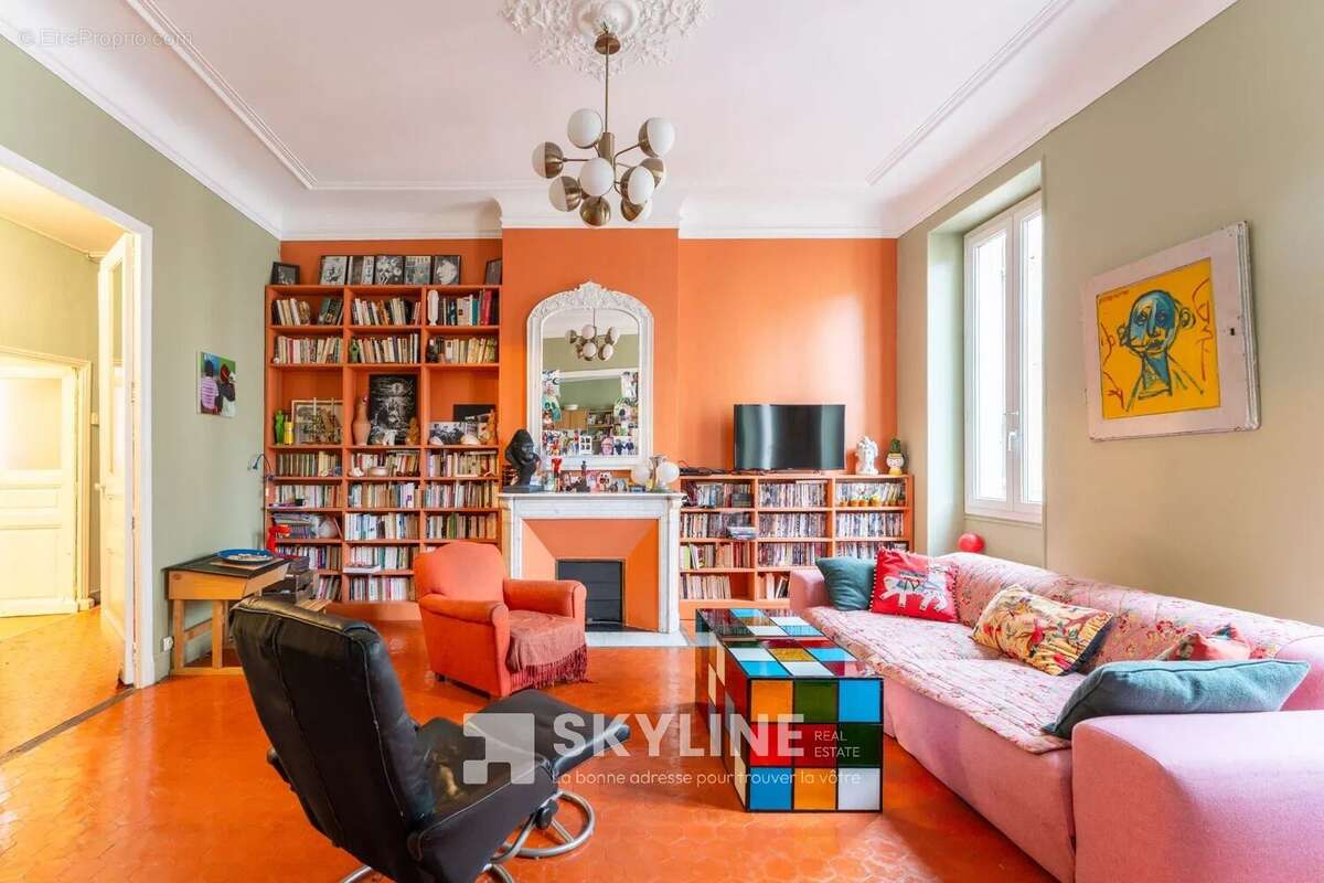 Appartement à MARSEILLE-1E