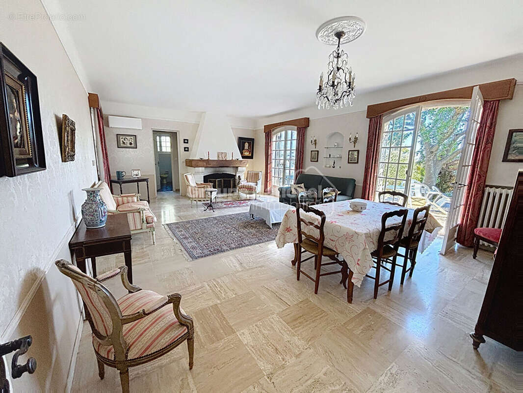 Maison à AURIBEAU-SUR-SIAGNE