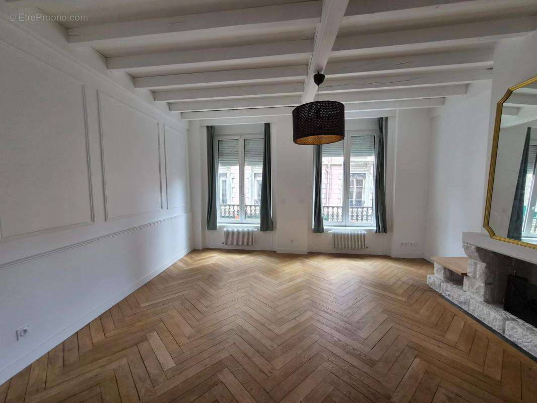 Beau T4. 25 rue Jules Ledin. Dpe C. Appartement rénové avec cachet - photo 6