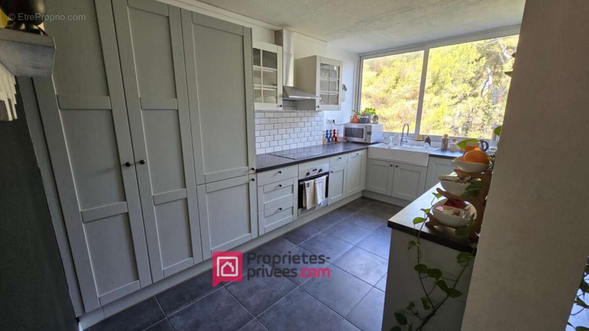 Appartement à MARSEILLE-8E