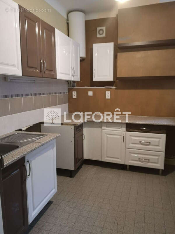 Appartement à SALINS-LES-BAINS