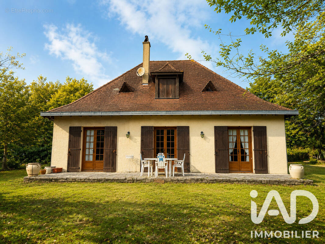Photo 1 - Maison à MONTPON-MENESTEROL