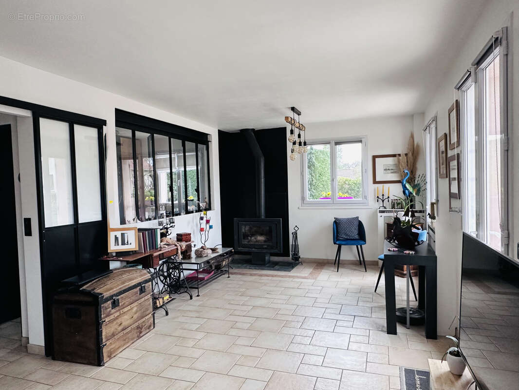 Maison à VERNEUIL-SUR-SEINE