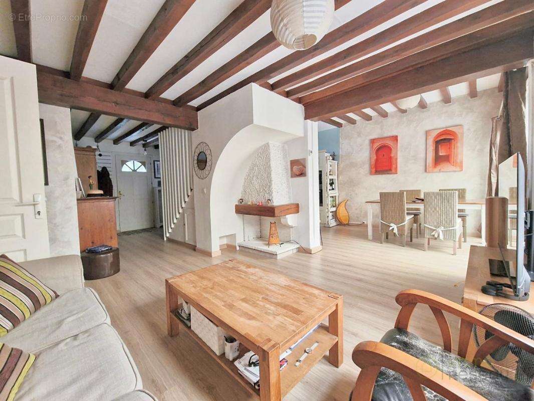 Maison à OZOIR-LA-FERRIERE
