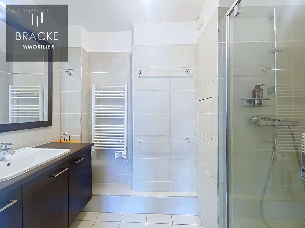Appartement Courbevoie 4 pièces - large BALCON - vue dégagée - photo 11