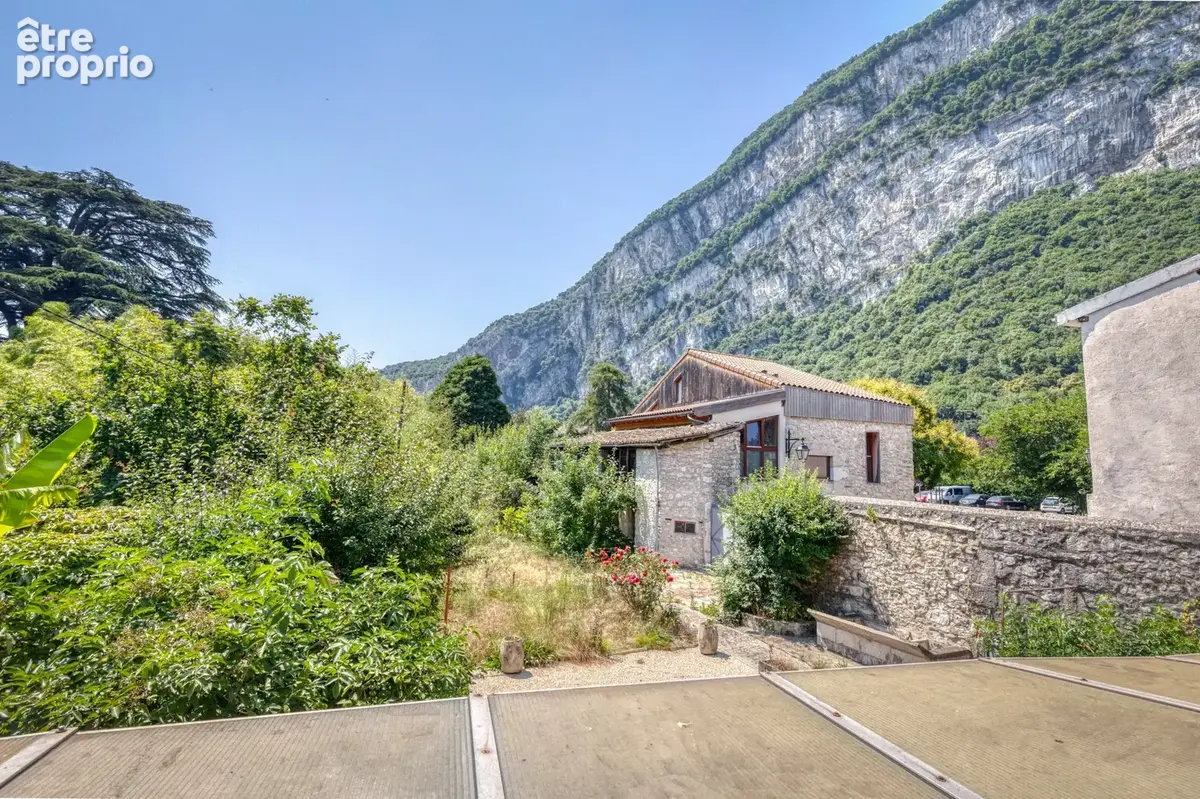 SASSENAGE Bourg : T2 58m2 & combles aménageables, au pied du Vercors - photo 7