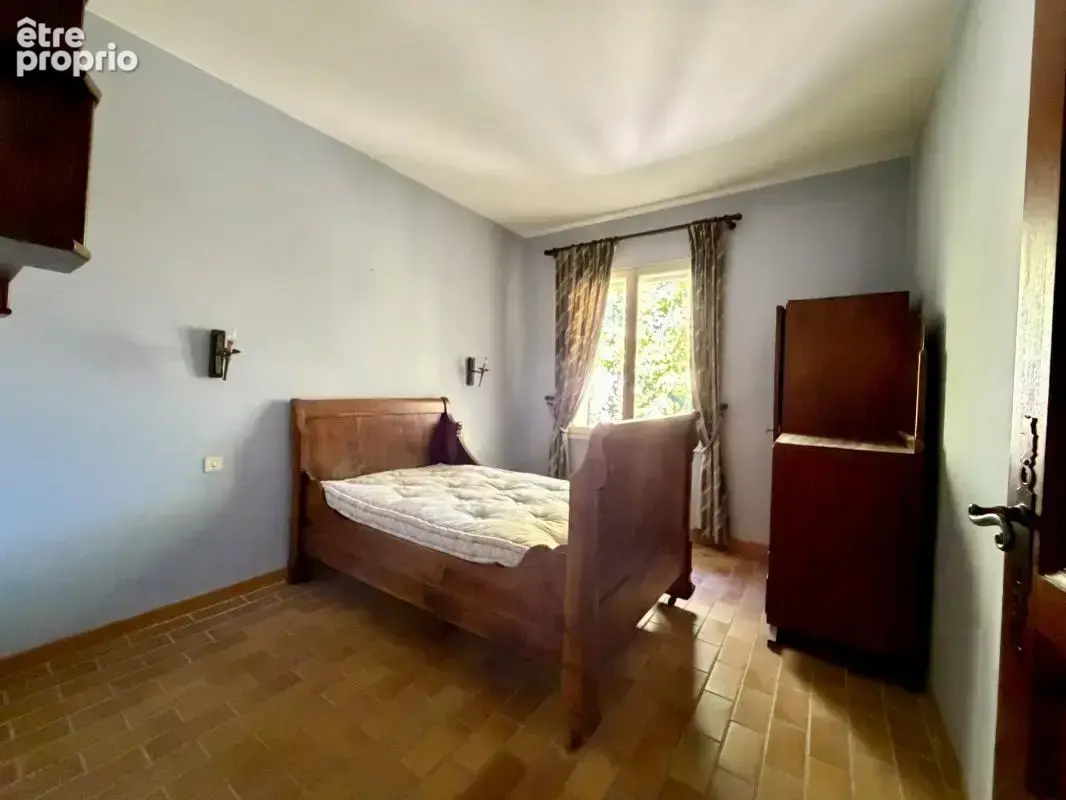 Maison 4 pièces 140 m² à vendre à Charleval (13350) - photo 10