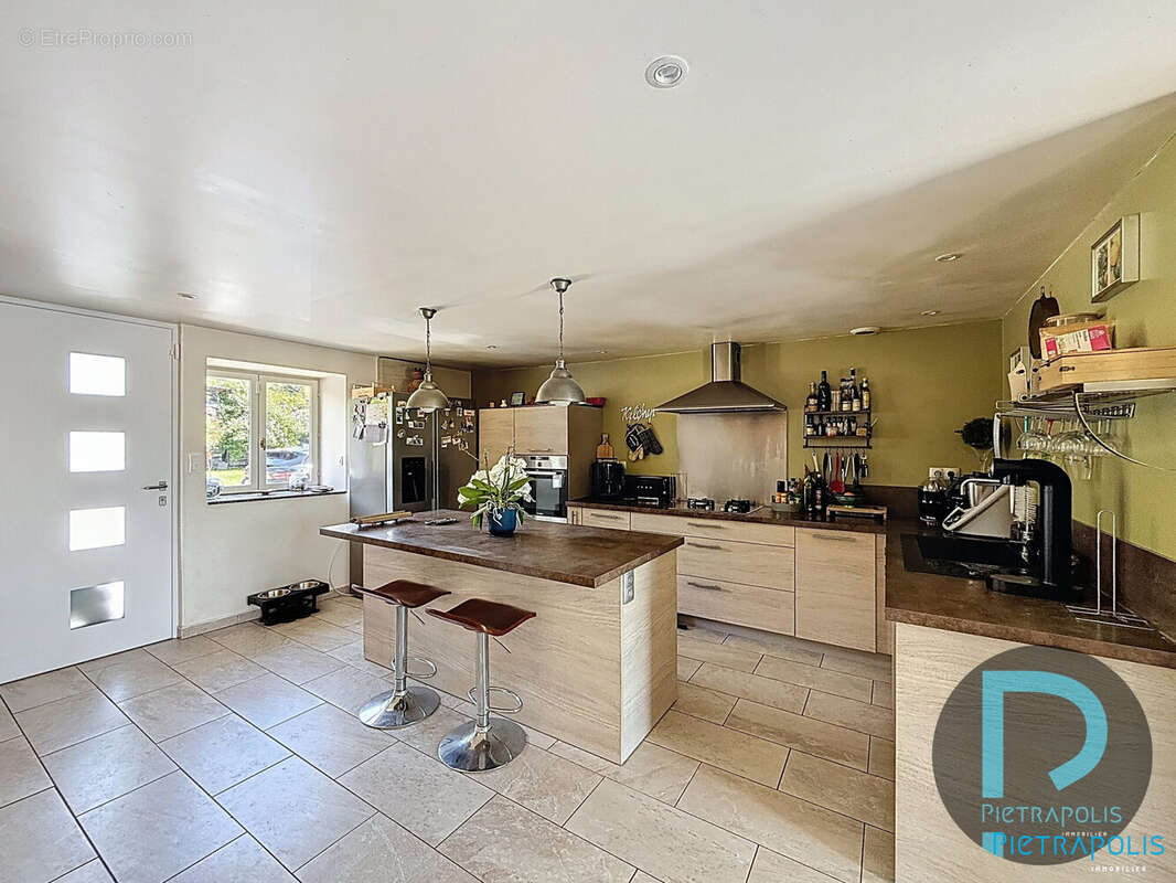 Maison à CHATILLON-SUR-CHALARONNE