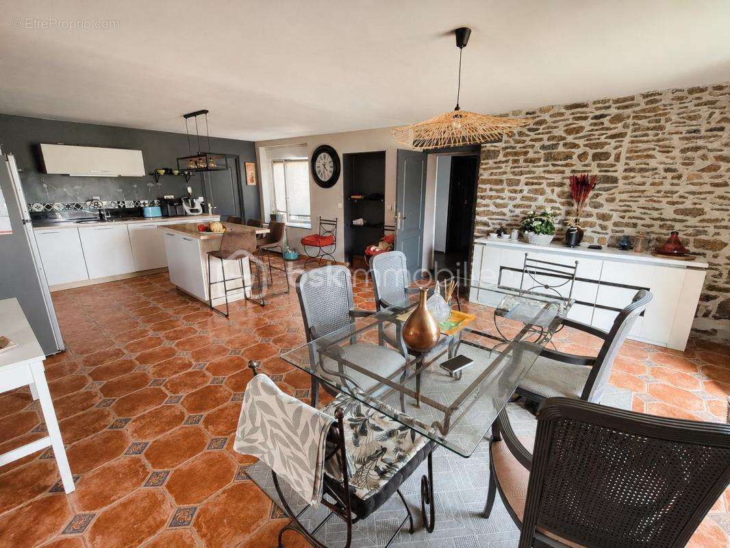 Meneac longere a vendre centre ville - photo 5