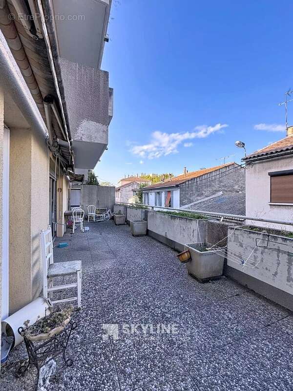 Appartement à MARSEILLE-4E