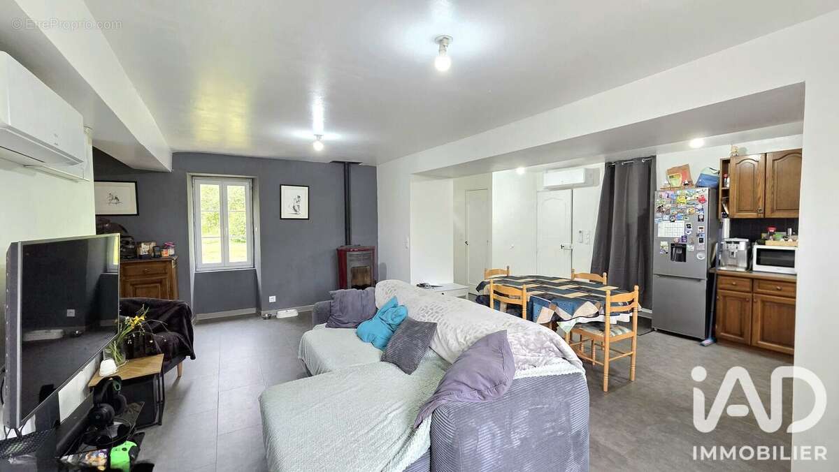 Maison 72 m² à Chalais  - photo 2