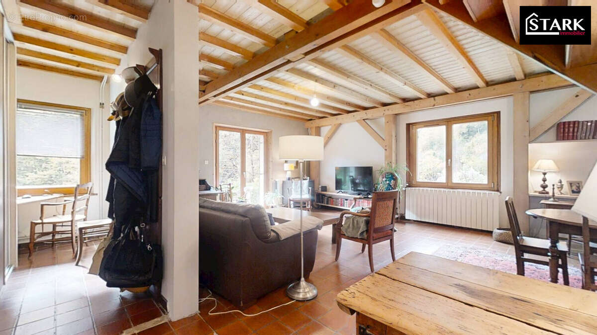 Maison à SAINT-HIPPOLYTE