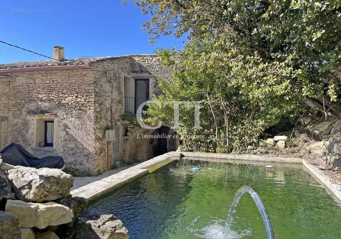 Maison à VAISON-LA-ROMAINE