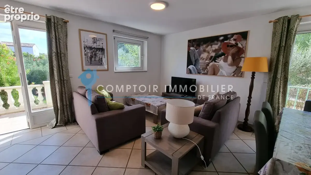 VAR (83) - À VENDRE - VIDAUBAN - Villa Triplex avec 3 chambres - photo 2