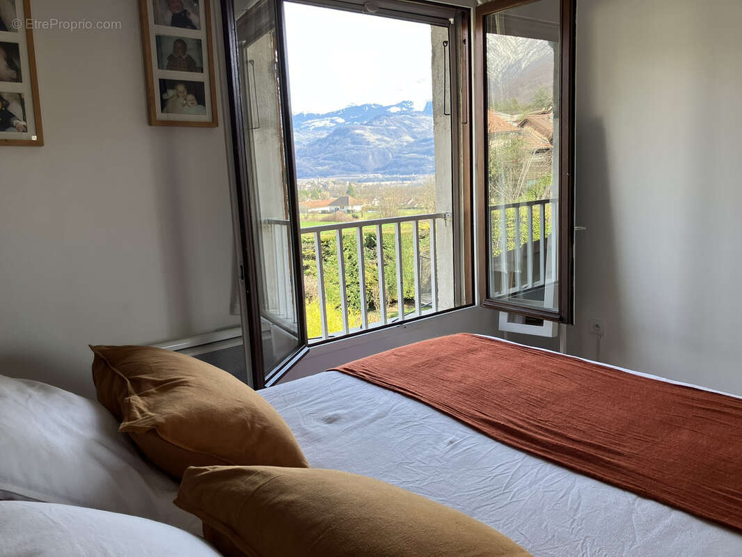 Appartement à SAINT-ISMIER