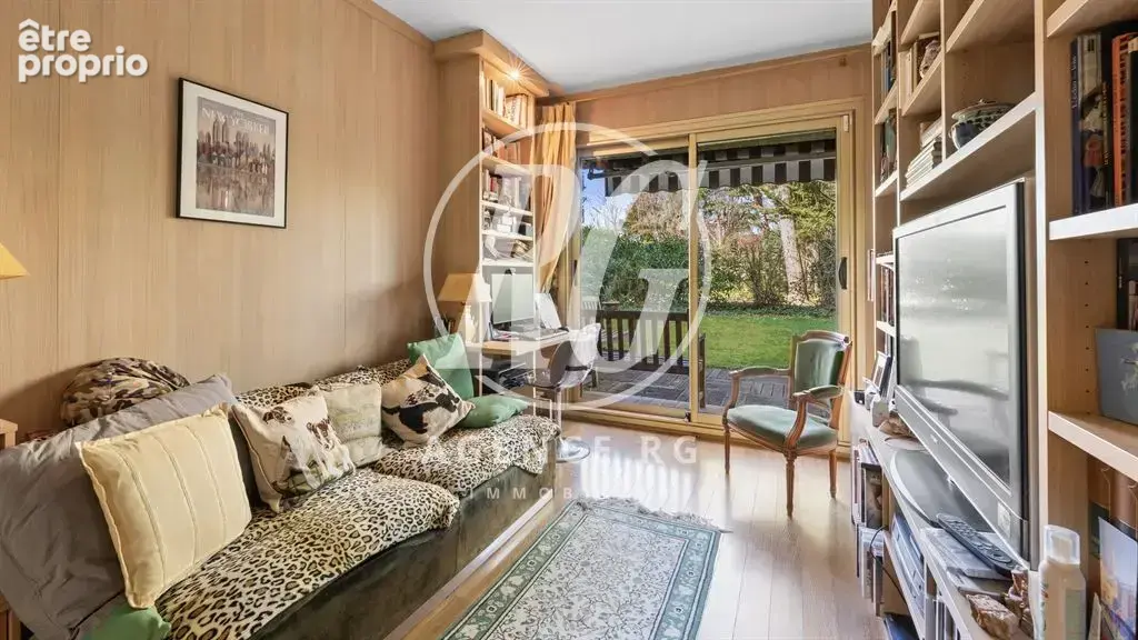 Appartement traversant avec jardin privatif de 500 m² - photo 8