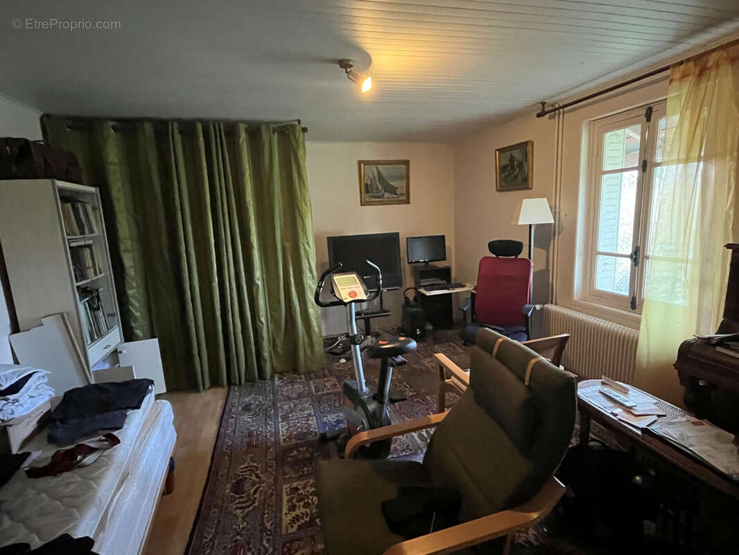 Maison à LA CHAPELLE-THECLE