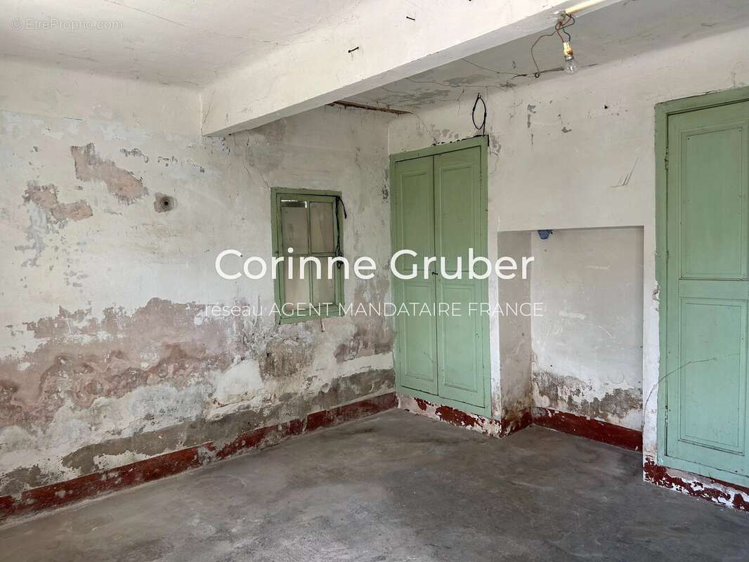 Exclusivité – digne appartement type 4 de 93 m², balcon, garage, cave, terrain et dépendance - photo 20