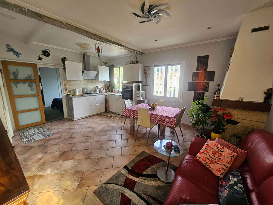 Appartement à MARSEILLE-12E