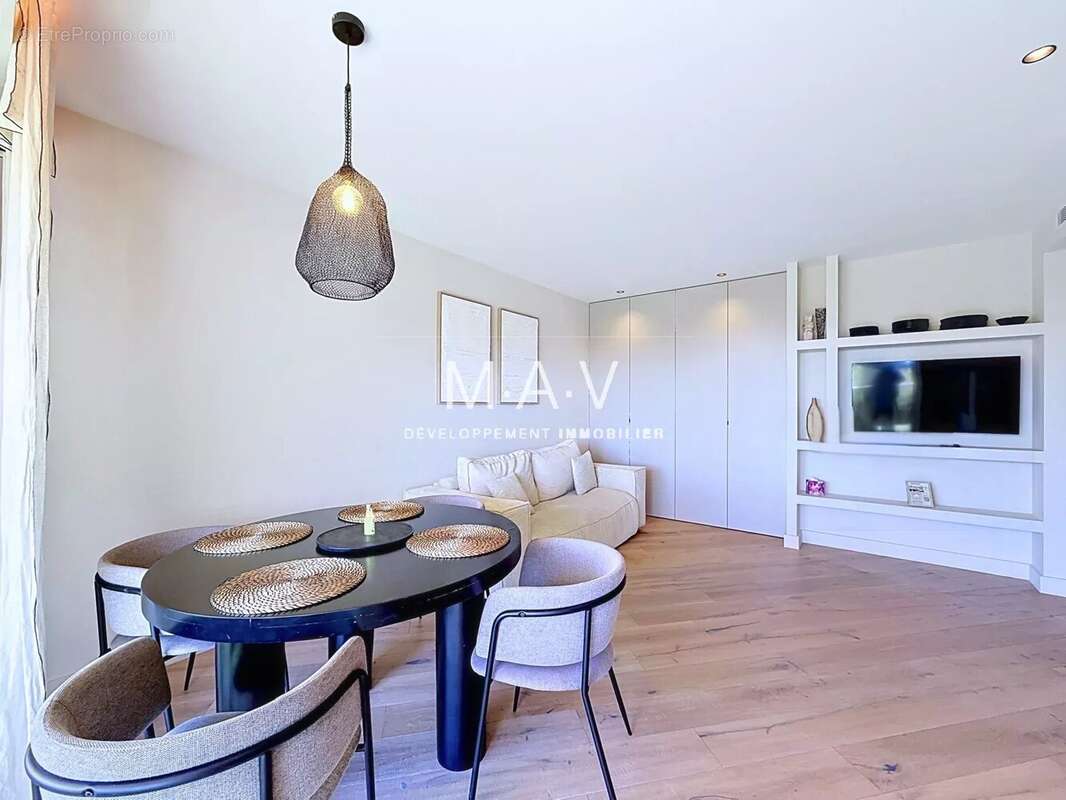 Appartement à ROQUEBRUNE-CAP-MARTIN