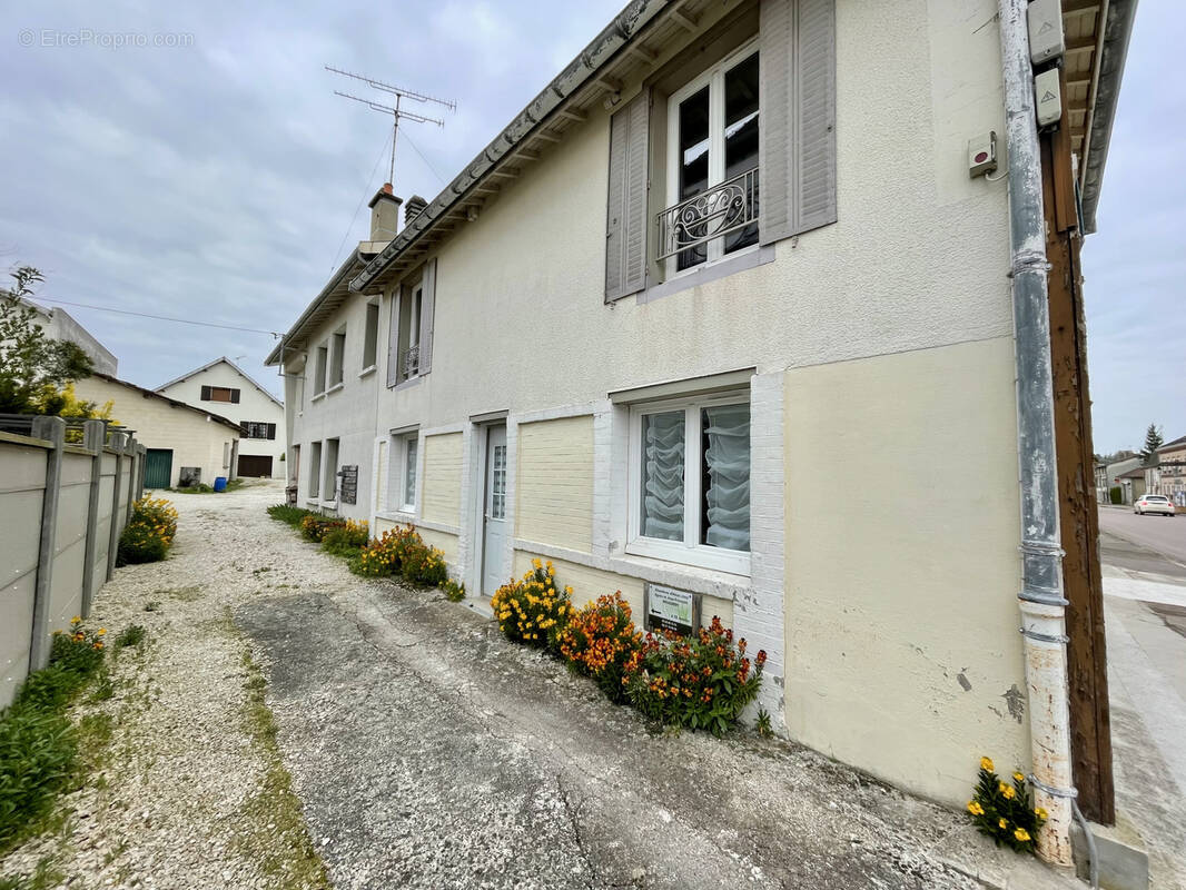 Maison à CHAVANGES