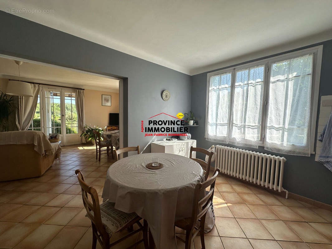 Maison 152 m² à Grignan  - photo 8