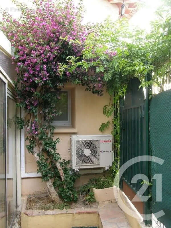 Appartement 34 m² à Six-Fours-Les-Plages  - photo 7