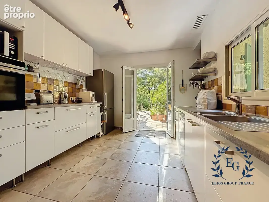 Maison 6 pièces 136 m² à vendre à Flassans-Sur-Issole (83340) - photo 5