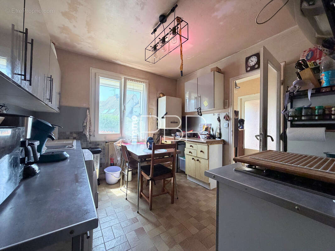 Maison T7 avec garage et jardin - photo 7
