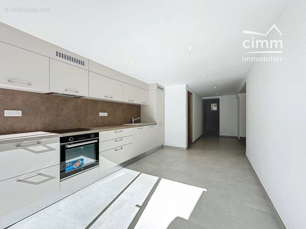 Maison 145 m² à L'isle-Sur-La-Sorgue  - photo 4